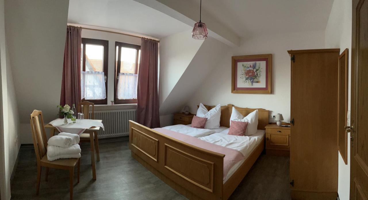 Pension Main-Art Mainstockheim Bagian luar foto