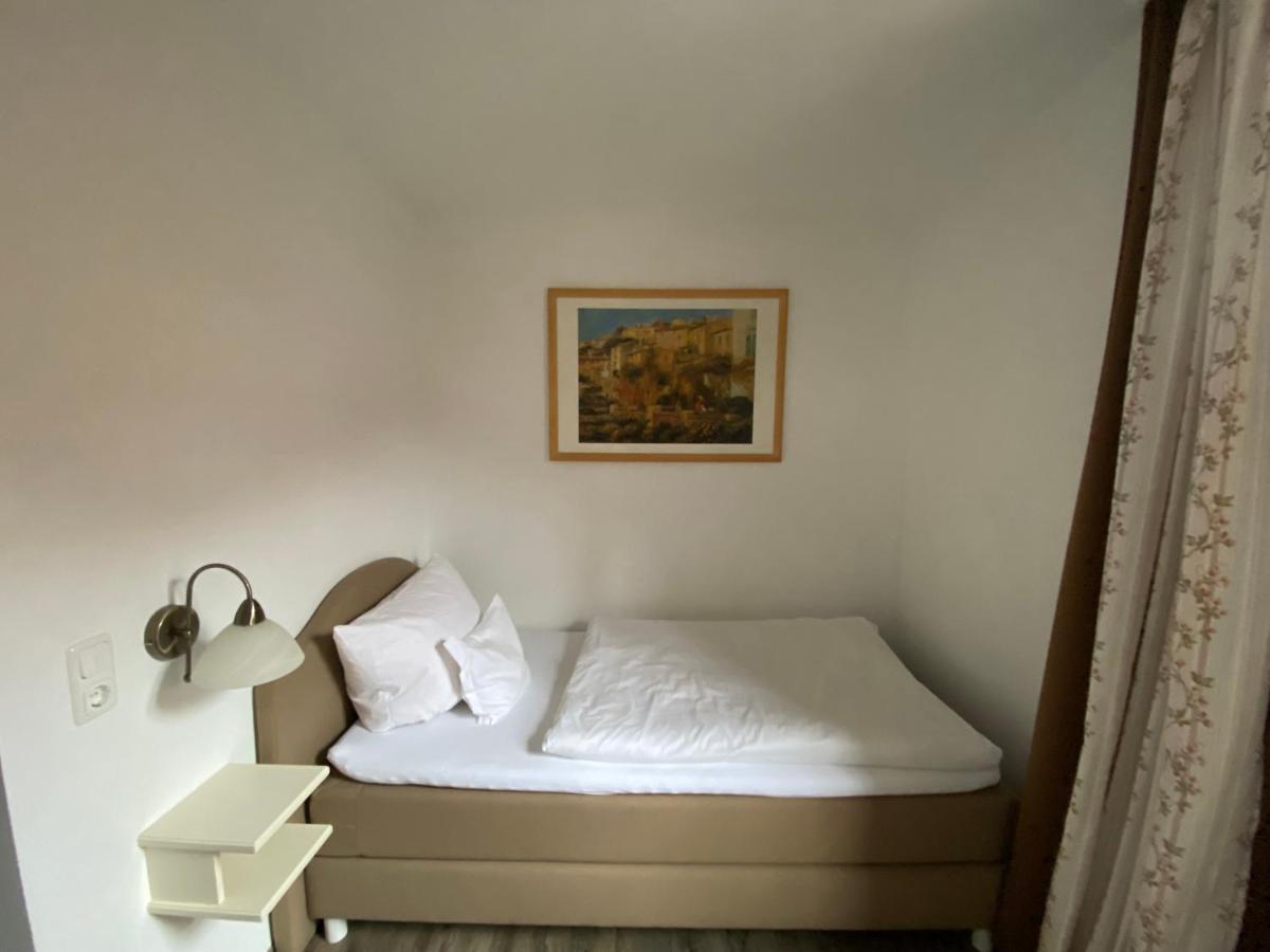 Pension Main-Art Mainstockheim Bagian luar foto